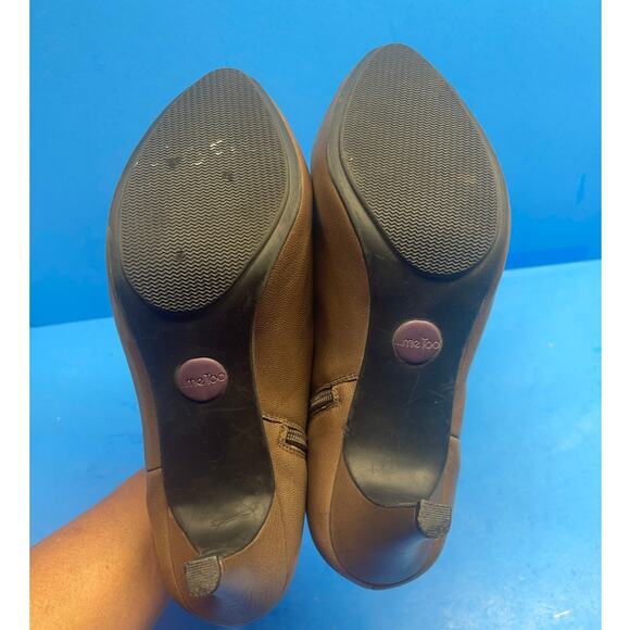 Me Too Megan Brown Leather Ankle Bootie Women's size 8 3" Heel - Picture 2 of 10